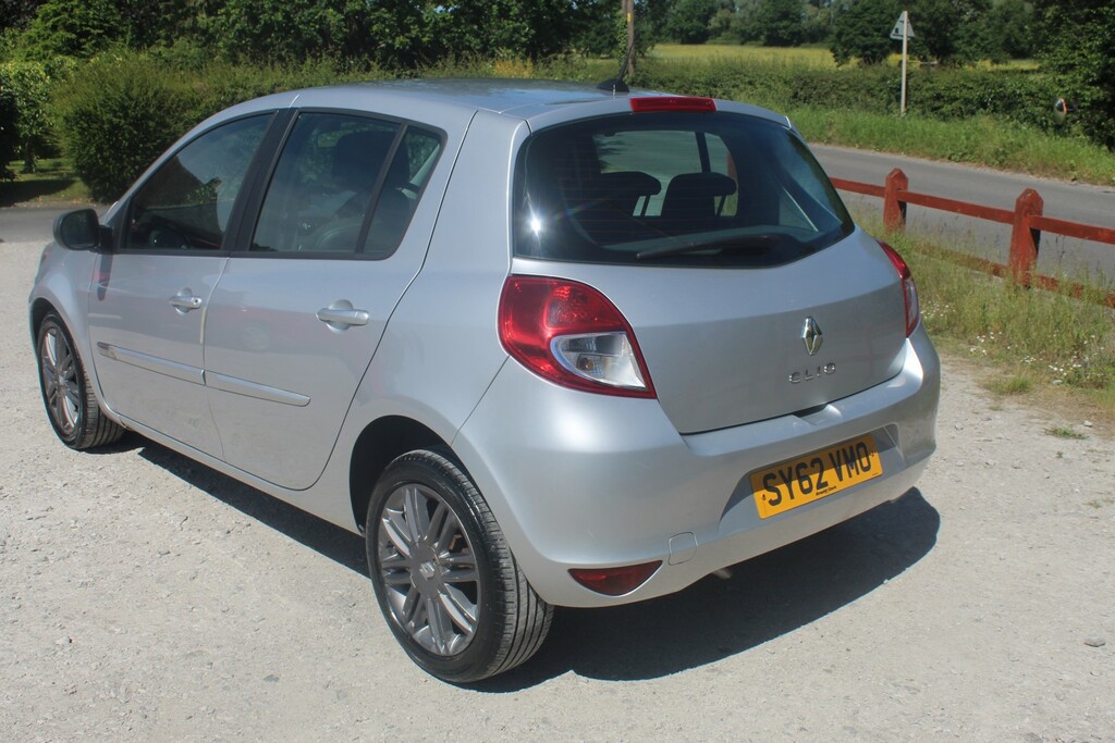 Renault Clio 1.2 Dynamique Tomtom SY62VMO Silver #5