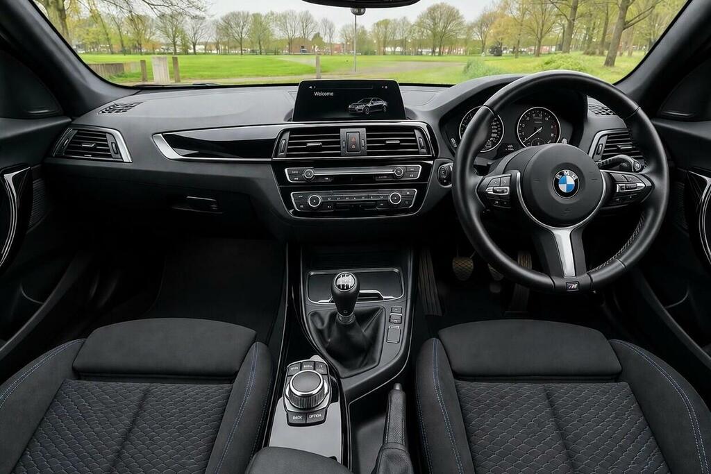 BMW 1 Series Hatchback 1.5 118I M Sport Shadow Edition Euro 6 Black #4