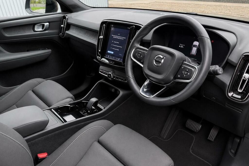 Volvo XC40 Suv Recharge 69Kwh Plus 202323 VK23KNP Black #4