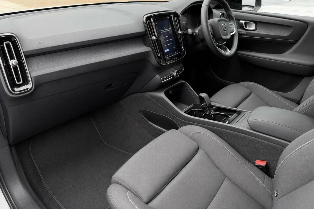 Volvo XC40 Suv Recharge 69Kwh Plus 202323 VK23KNP Black #3