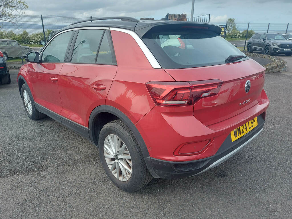 Volkswagen T-Roc 1.5 Tsi Life Dsg Red #4