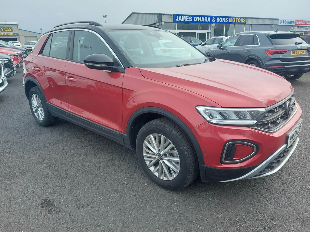Volkswagen T-Roc 1.5 Tsi Life Dsg Red #2