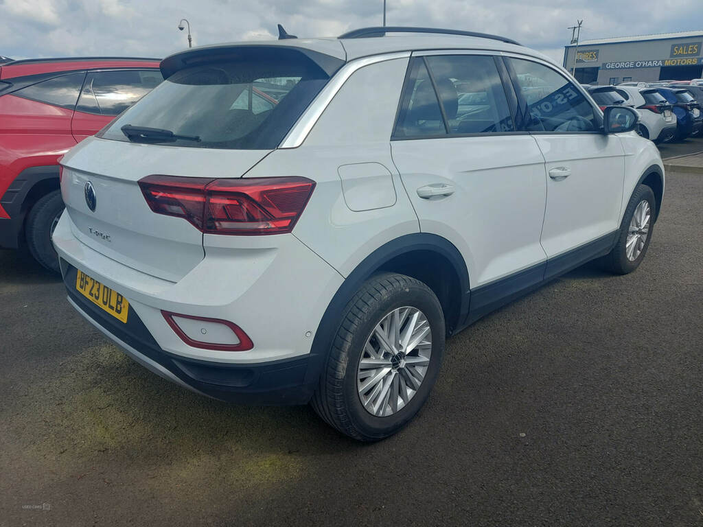 Volkswagen T-Roc 1.5 Tsi Life Dsg BF23OLB White #3