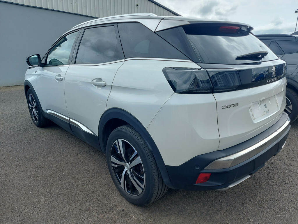 Peugeot 3008 1.5 Bluehdi Gt Eat8 FR23EXD White #4