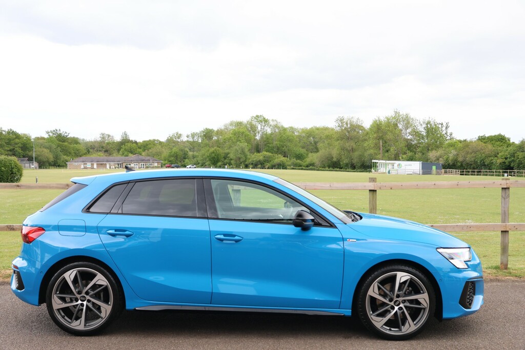 Audi A3 1.5 Tfsi 35 Edition 1 Sportback GX22XGG  #2