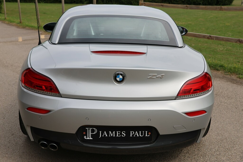 BMW Z4 Icon White #24