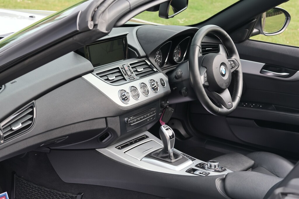 BMW Z4 Icon White #28