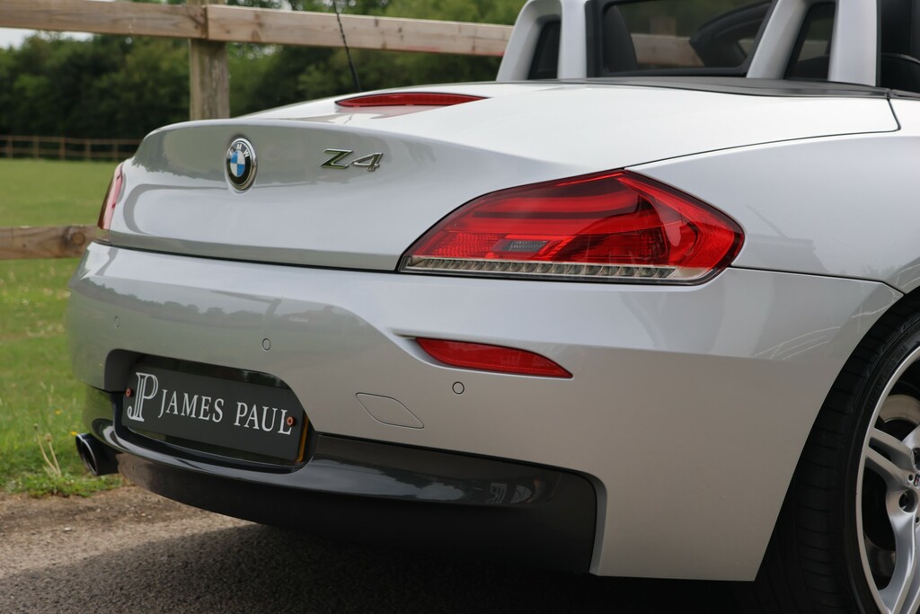 BMW Z4 Icon White #13