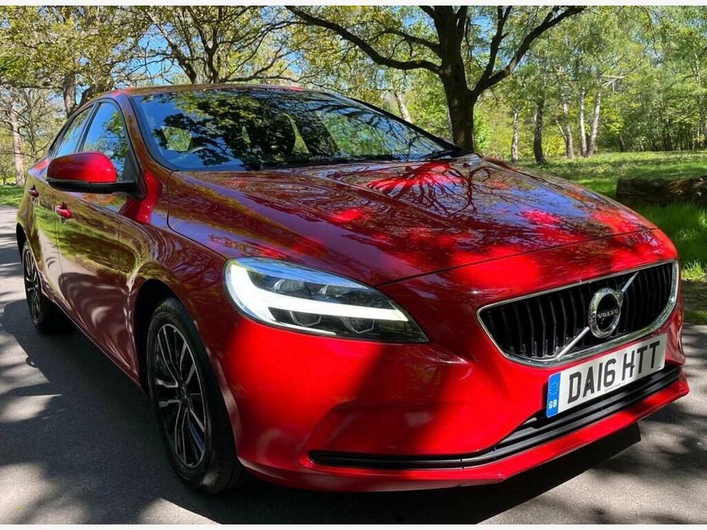 Volvo V40 2.0 T2 Momentum Euro 6 S S Red #2