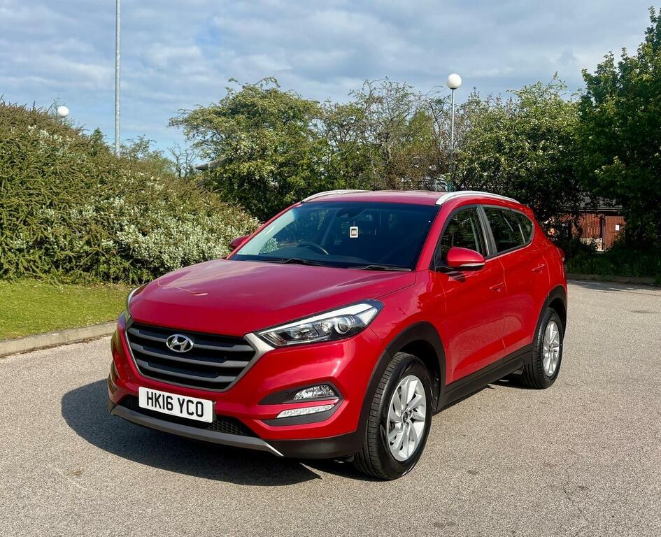 Hyundai Tucson Suv 1.7 Crdi Blue Drive Se Nav Euro 6 Ss 2 HK16YCO Red #2