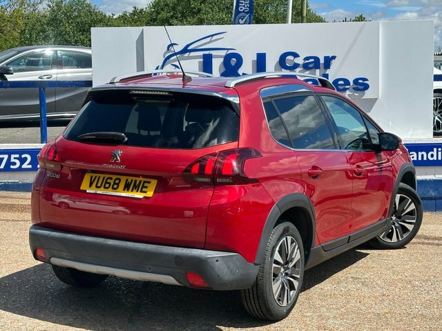 Peugeot 2008 1.2 Puretech Allure Premium Suv VU68WME Red #4