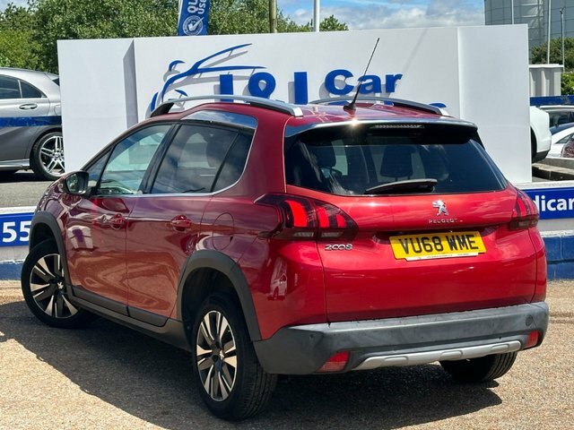 Peugeot 2008 1.2 Puretech Allure Premium Suv VU68WME Red #5