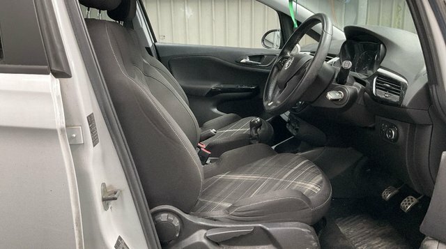 Vauxhall Corsa 1.4I Ecotec Limited Edition Hatchback M EA15DFF White #2