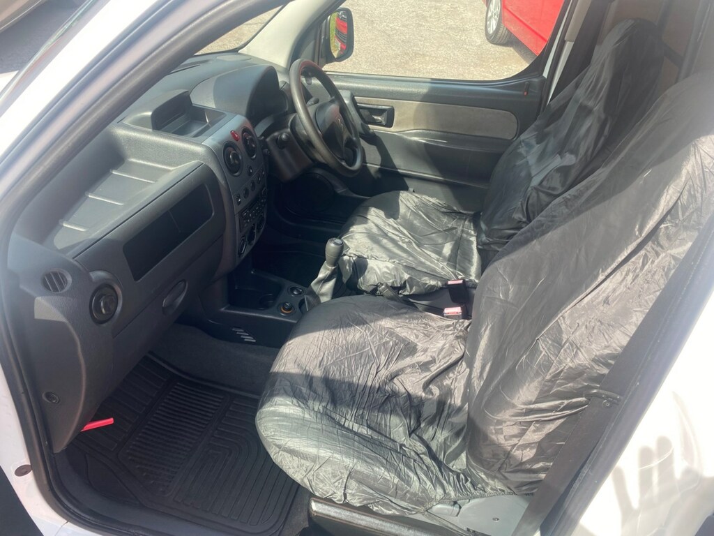 Citroen Berlingo 1.6 Td Desire Multispace Red #9