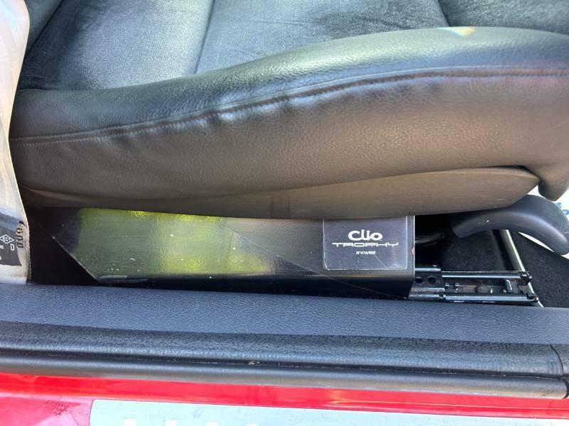 Renault Clio 2.0 16V 197 Black #9