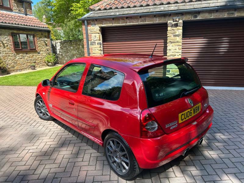 Renault Clio 2.0 16V 197 Black #5