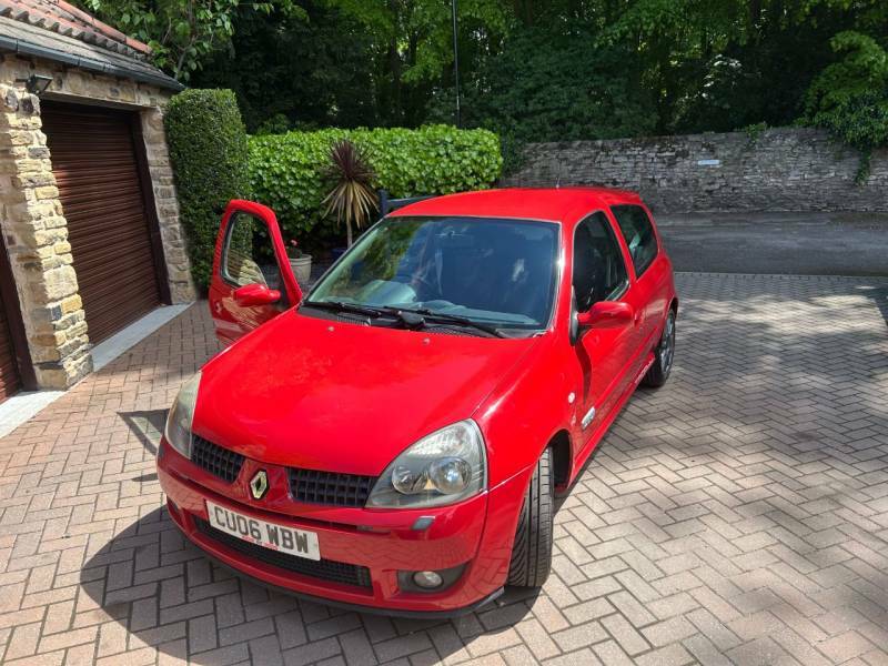 Renault Clio 2.0 16V 197 Black #14