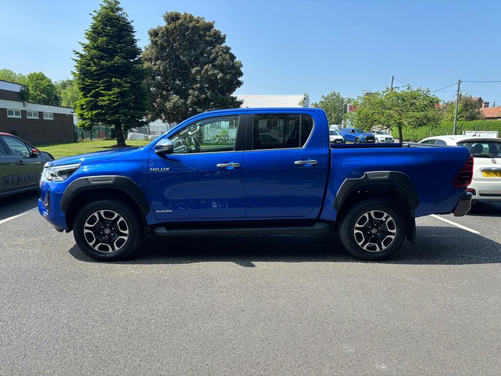 Toyota HILUX 2.8 D-4d Invincible 4Wd Euro 6 Ss MF71VFY Blue #4