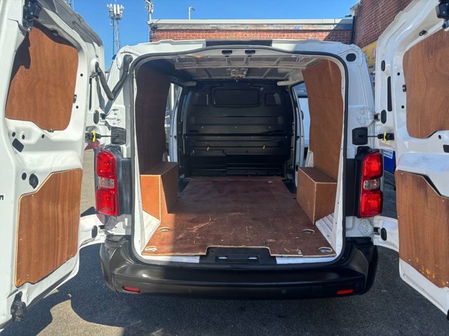 Citroen Dispatch Bluehdi 1000 Enterprise Pro YC72HGJ White #5