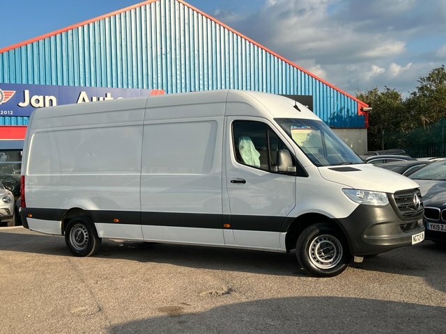 Mercedes-Benz Sprinter 2023 2.0 315 Cdi Progressive Rwd L3 H2 Euro 6 Ss White