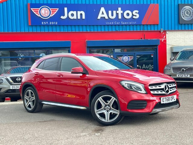 Mercedes-Benz GLA Class 2019 1.6 Gla200 Amg Line Premium 7G-dct Euro 6 Red