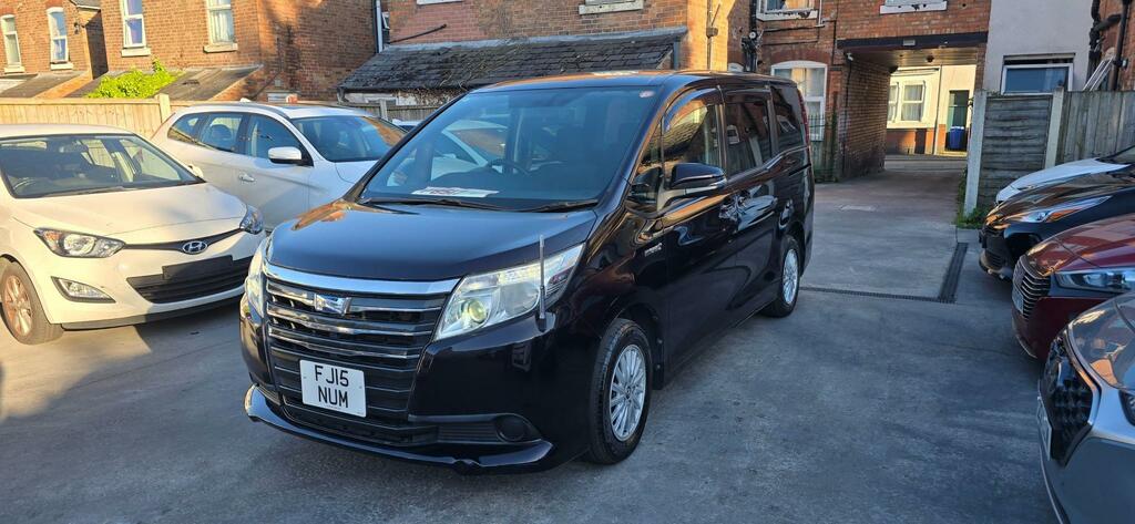 Toyota Noah Voxy Hybrid Zwr80 Hybrid Purple