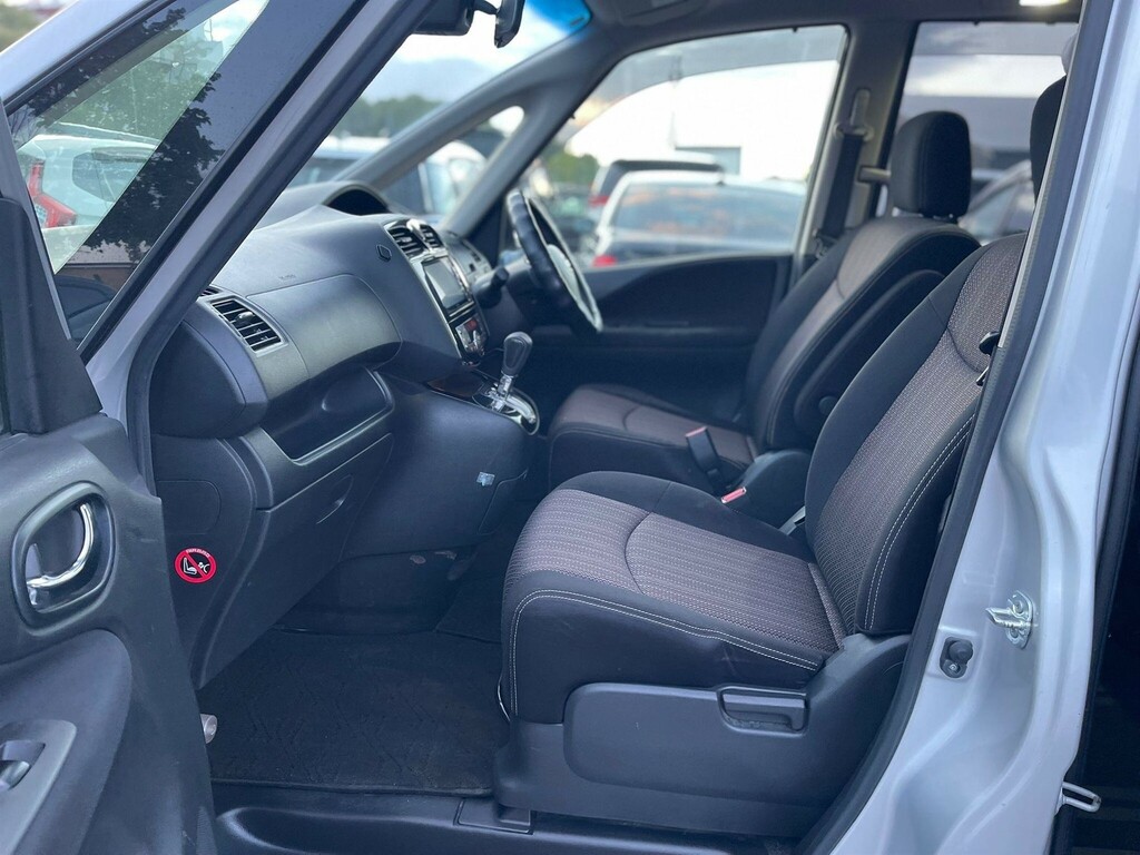 Nissan Serena 2.0 Hybrid 8 Seater JCW66 Silver #6