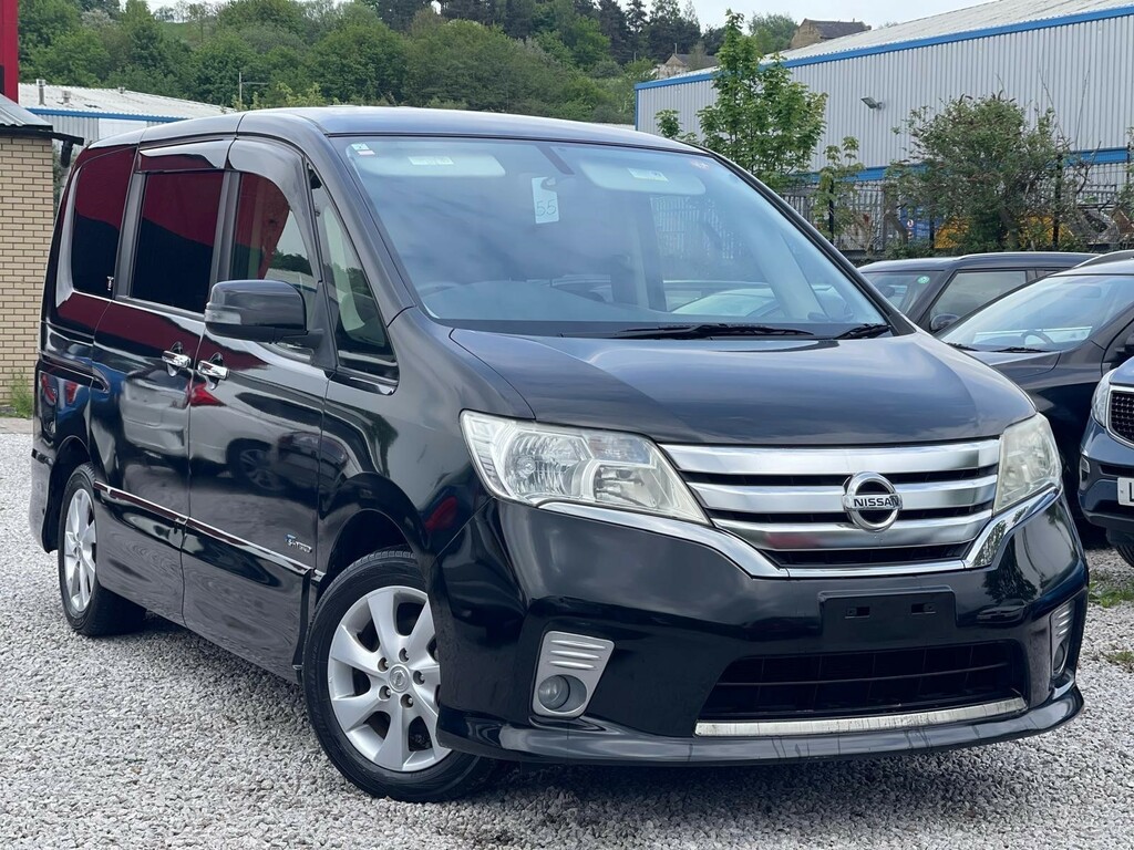Nissan Serena 2.0 Hybrid 8 Seater Black