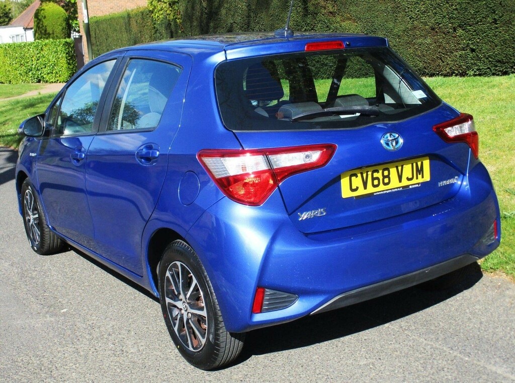 Toyota Yaris 1.5 Vvt-h Icon Tech E-cvt Euro 6 Ss CV68VJM  #3