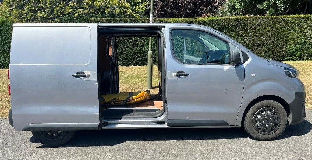 Toyota PROACE 1.5D Active Medium Panel Van Mwb Euro 6 6Dr  #3