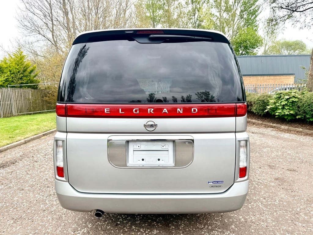 Nissan Elgrand Autech Fresh Import 4Wd 7 Seats Mpv Disable S Silver #5
