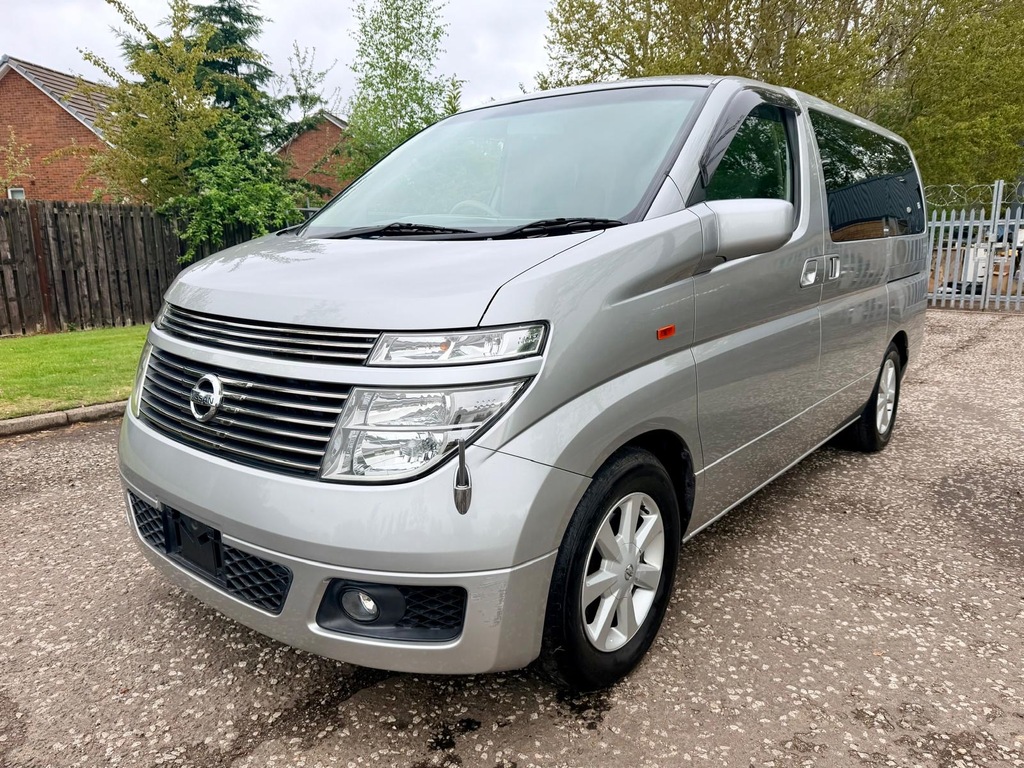 Nissan Elgrand Autech Fresh Import 4Wd 7 Seats Mpv Disable S Silver #3