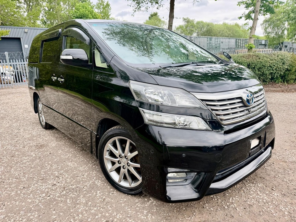Toyota Vellfire Fresh Import Business G Edition 4Wd 3.5 V6 Mp Black