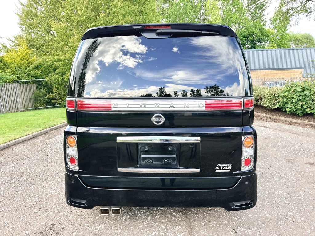 Nissan Elgrand Highway Star Fresh Import 3.5 V6 8 Seat Mpv L Black #5