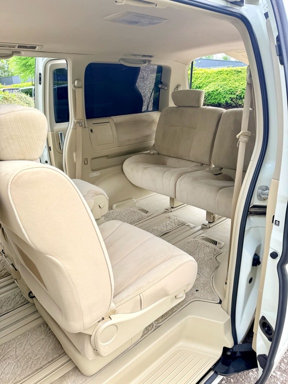 Nissan Elgrand 3.5 V6 White #18