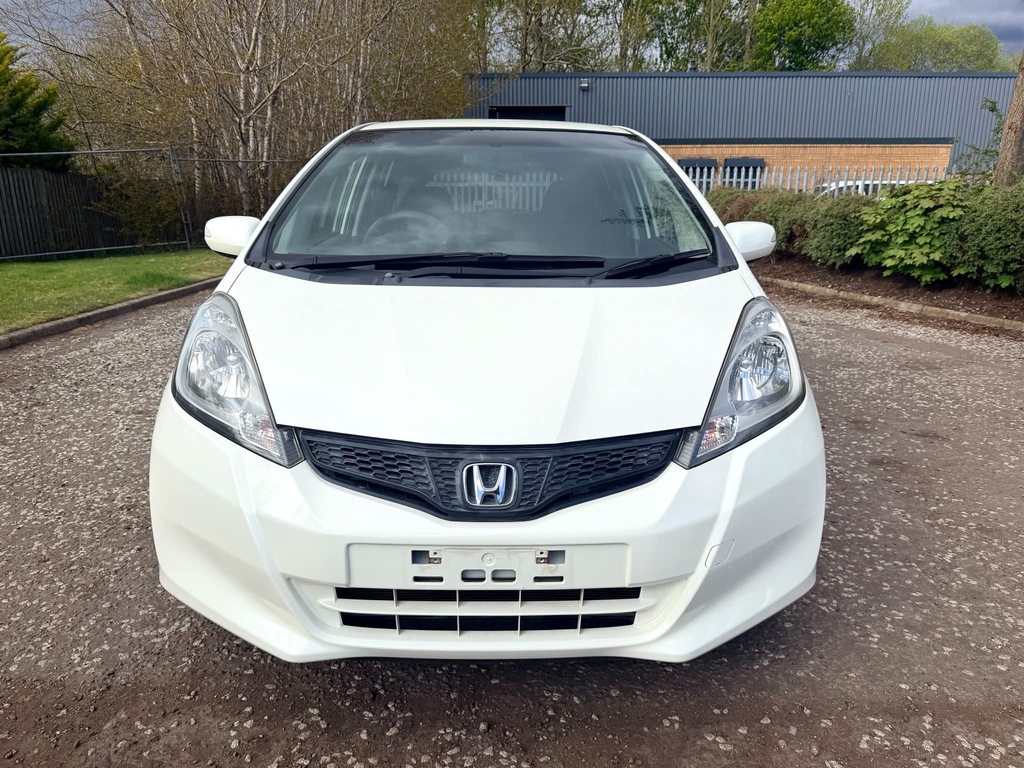 Honda Fit Jazz Fresh Import G Smart Esition 1.3 Hat  White #2