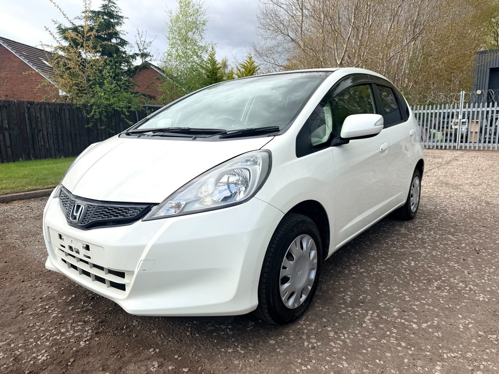 Honda Fit Jazz Fresh Import G Smart Esition 1.3 Hat  White #3