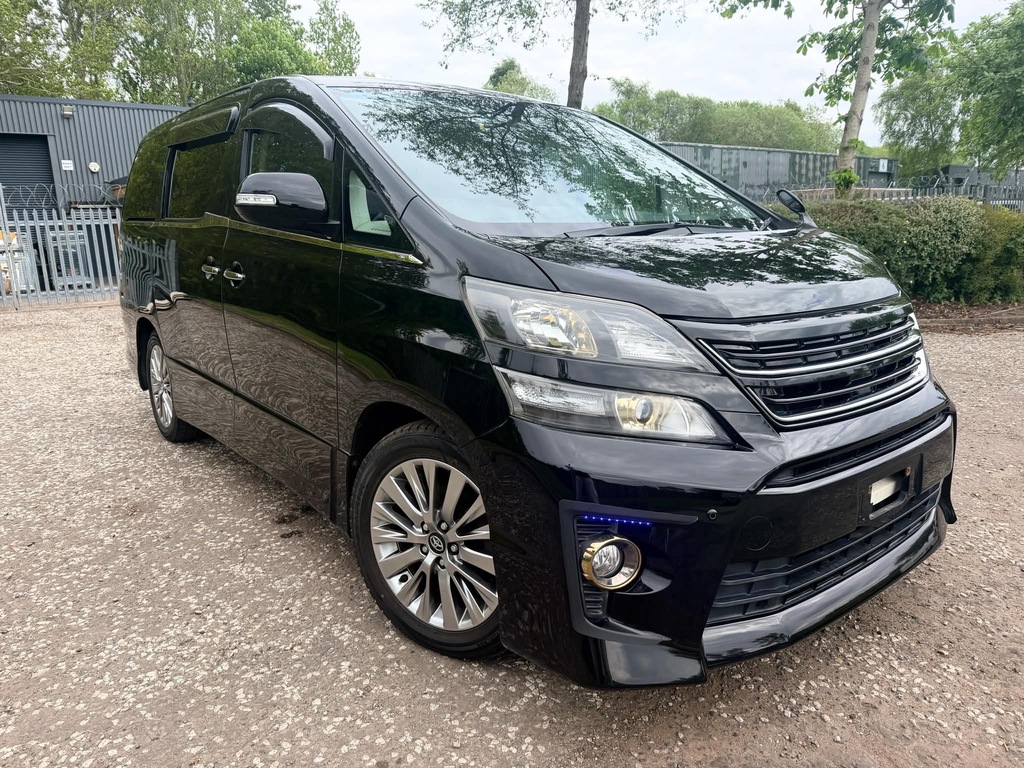 Toyota Vellfire Fresh Import Golden Eye 11 2.4 7 Seats Mpv 4 Black