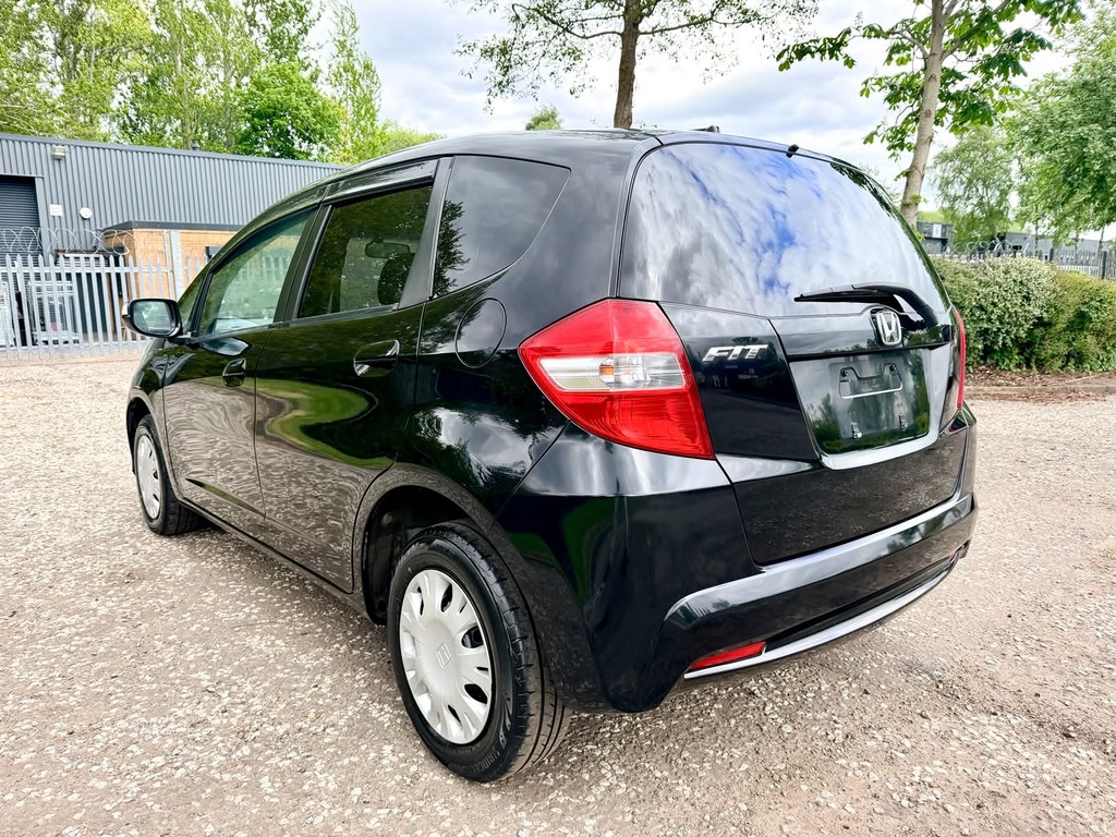 Honda Fit Jazz Fresh Import G Smart Esition 1.3 Black #4