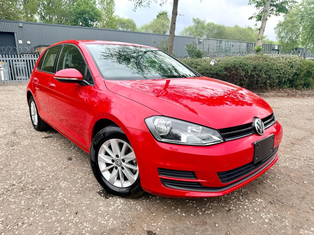 Volkswagen Golf 1.2 Tsi Bluemotion Tech Estate Petro Red