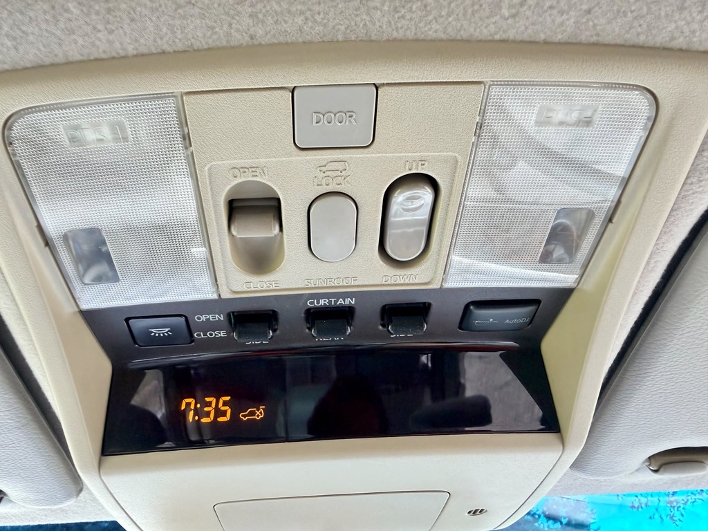 Nissan Elgrand 2003 8 Grey #11