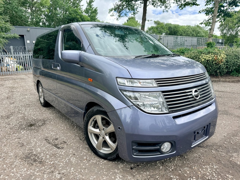 Nissan Elgrand Highway Star Fresh Import 4Wd 8 Seats Mpv Cru Blue
