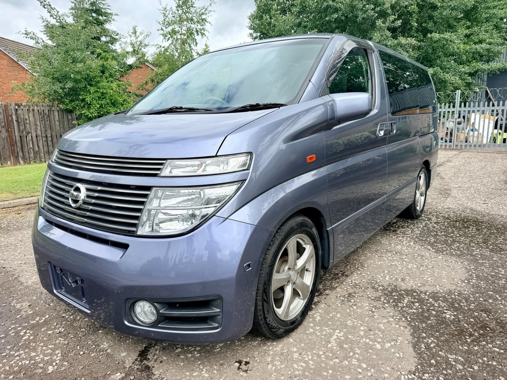 Nissan Elgrand Highway Star Fresh Import 4Wd 8 Seats Mpv Cru Blue #3
