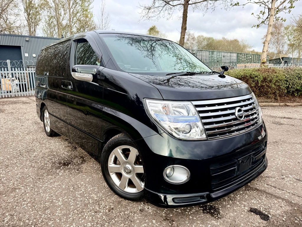 Nissan Elgrand Highway Star Fresh Import 8 Seats Mpv 4 B Gra Black