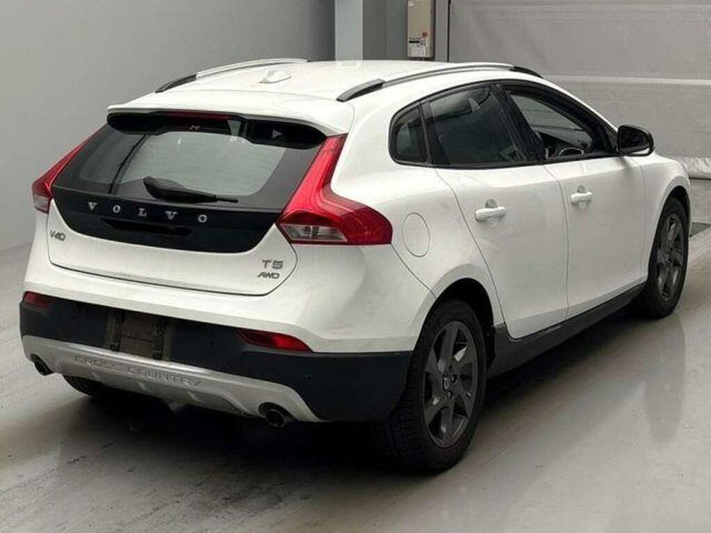 Volvo V40 Cross Country Hatchback 2.0 T5 Lux Nav Geartronic Awd Euro 6 S White #2