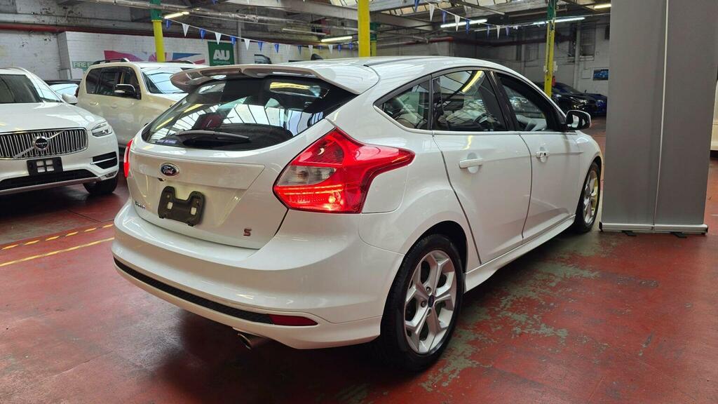 Ford Focus Hatchback 2.0 Sports Ulez Free 20136 White #2