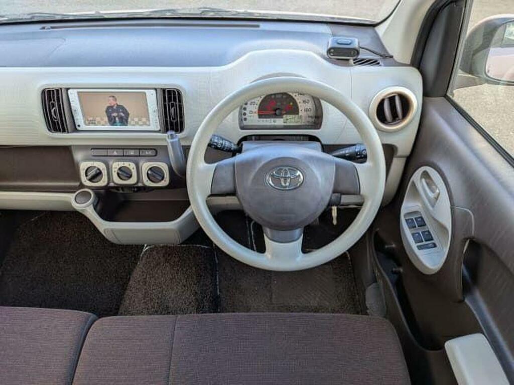 Toyota Passo Hatchback 1.0 Ulez Free 2015 Model 20 Pink #4