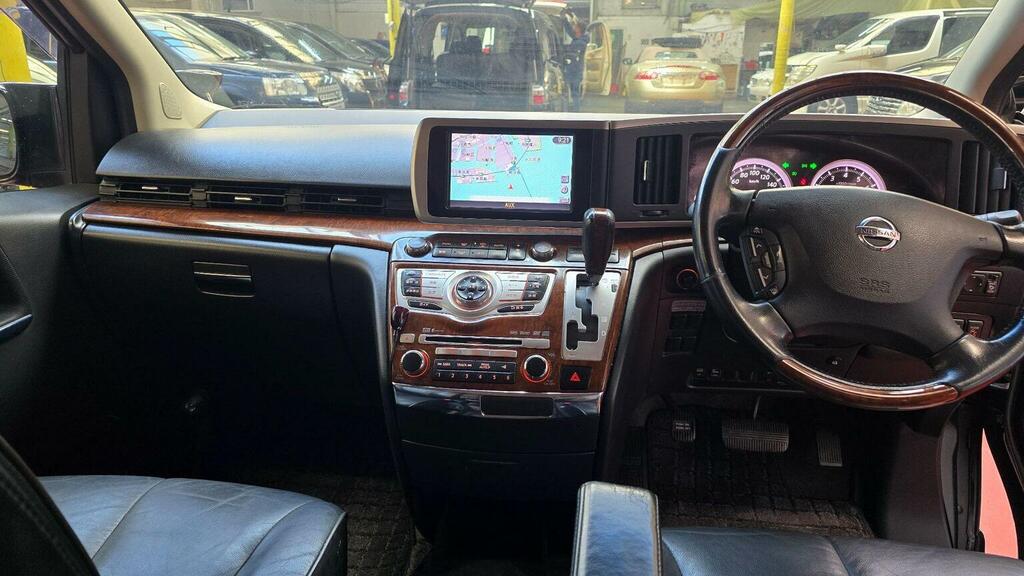 Nissan Elgrand Mpv 2.5 Highway Star 360 View Recliners 200959 Black #3