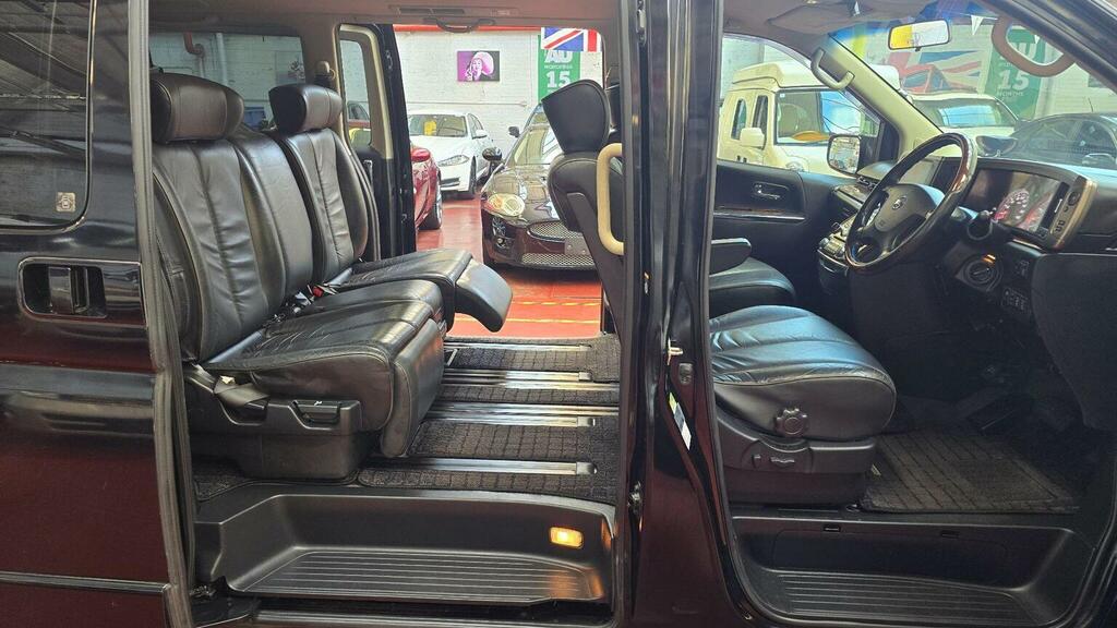 Nissan Elgrand Mpv 2.5 Highway Star 360 View Recliners 200959 Black #5