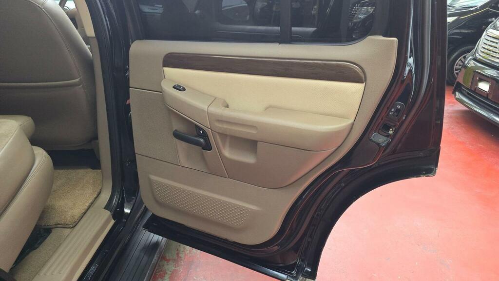 Ford Explorer 4.0 The North Face Limited Edition White #11